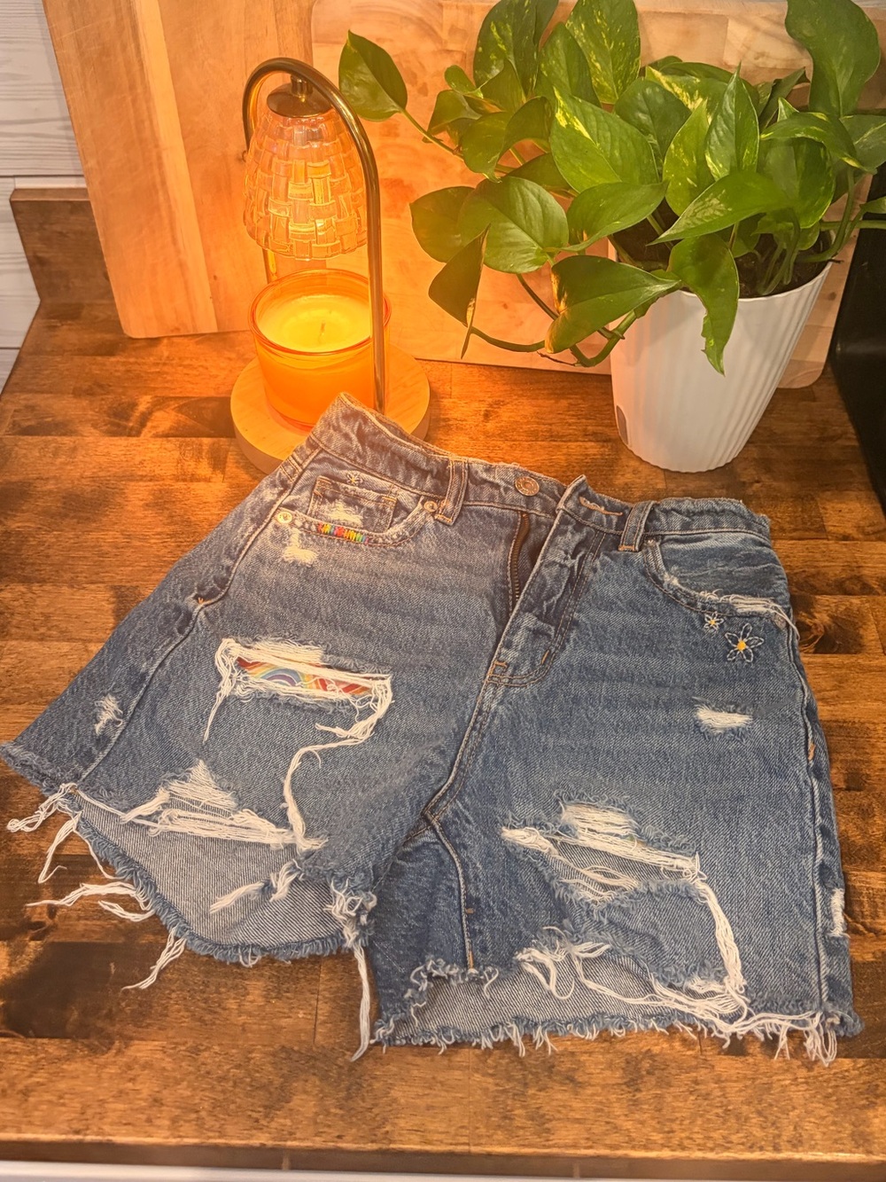 American Eagle Outfitters Distressed Denim Shorts in Blue